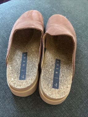 Reef Women's Slip-On Mules — Dusty Pink Suede